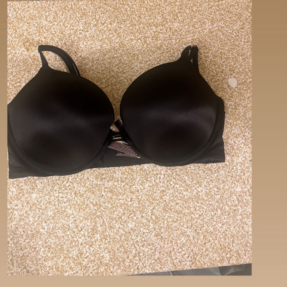 Brand new 38dd Victoria secret